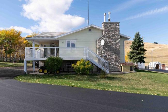 7132 Range Road 2 1 Range, House other with 3 bedrooms, 2 bathrooms and 6 parking in Lundbreck AB | Image 6