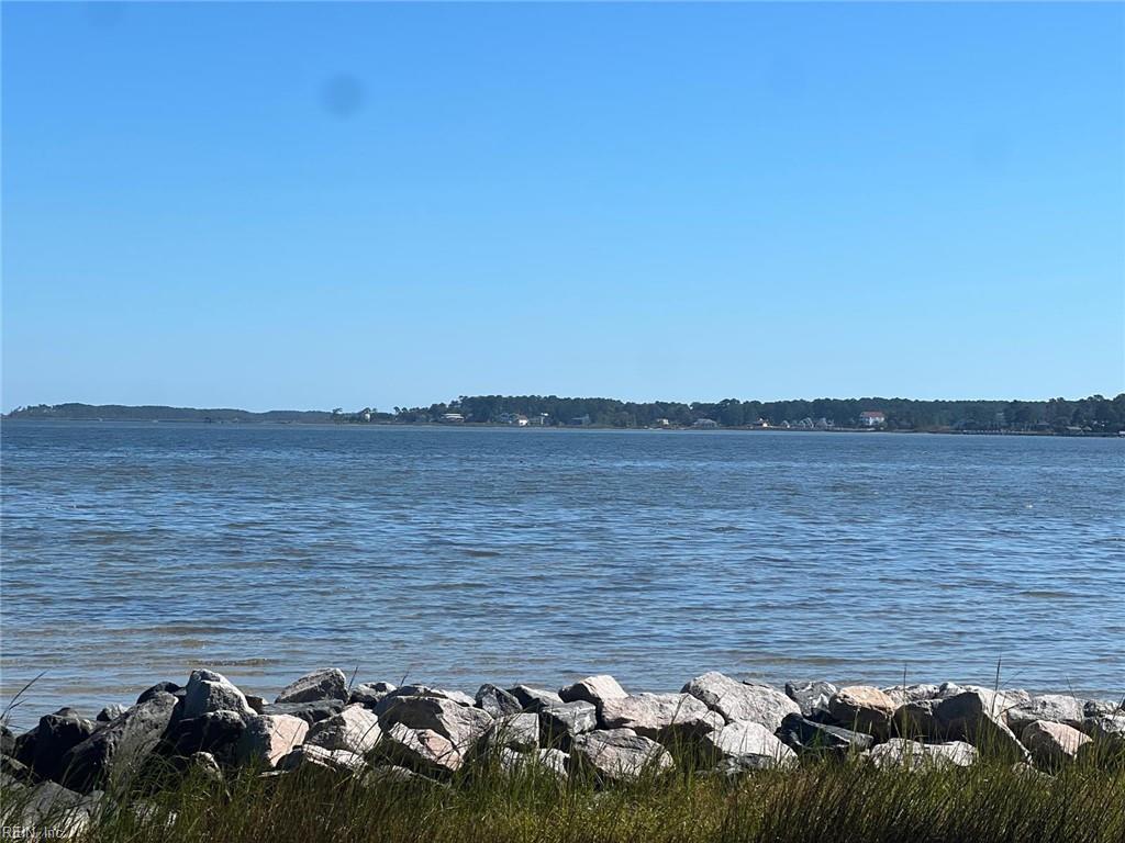 Land in Yorktown