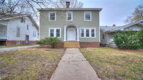 1075 W Prairie Ave, Decatur, IL, 62522-2068 | Card Image