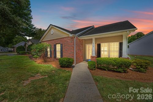 2960 Zion Renaissance Ln, Charlotte, NC, 28269-7354 | Card Image