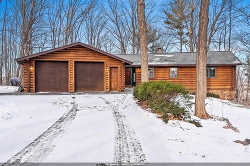 11 Breyerwood Court, HORTONVILLE, WI, 54944 | Card Image