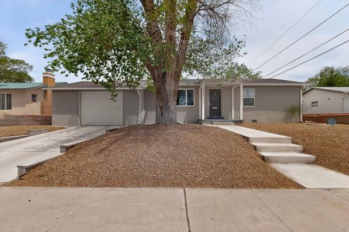 812 Amherst Dr Ne, Albuquerque, NM, 87106-1223 | Card Image
