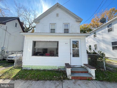 614 Douglas St, CAMBRIDGE, MD, 21613-2226 | Card Image