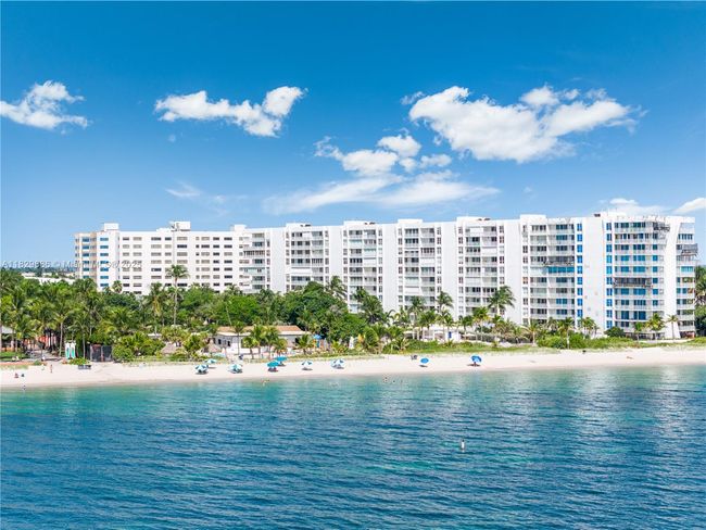 APT-5H - 609 Ocean Dr, Condo with 2 bedrooms, 2 bathrooms and null parking in Key Biscayne FL | Image 24