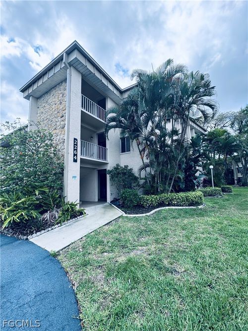 apt-202-2264 Winkler Ave, FORT MYERS, FL, 33901-9157 | Card Image