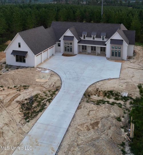 1208 Patriotic Cir, Brandon, MS, 39047-1001 | Card Image