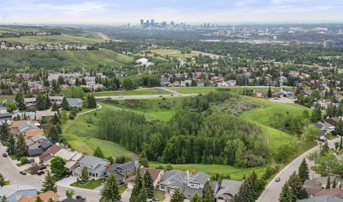 19 Hawkhill Way Nw, Calgary, AB, T3G2T6 | Card Image