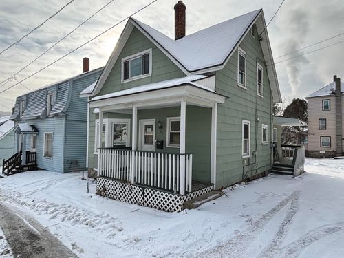 39 Abenaki Ln, Berlin, NH, 03570-2481 | Card Image