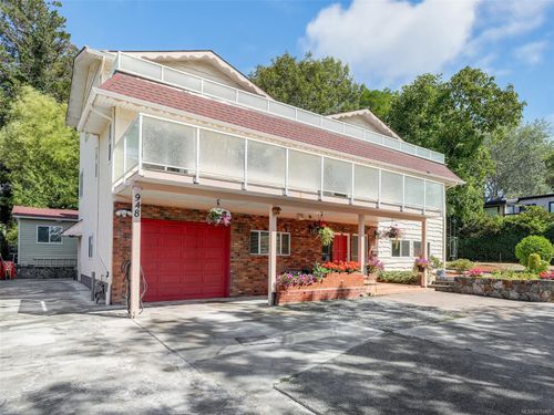 948 Mckenzie Ave, Victoria, BC, V8X3G5 | Card Image