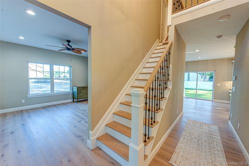 457 Pond Path, East Setauket, NY, 11733-1105 | Card Image