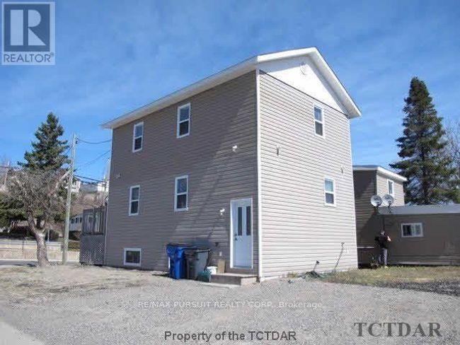 187 Lang St, House other with 3 bedrooms, 2 bathrooms and 2 parking in Cobalt ON | Image 5