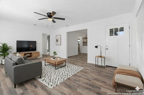 2530 W Mistletoe Ave, San Antonio, TX, 78228-5313 | Card Image