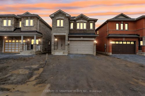 12 Huntsworth Ave, Thorold, ON, L2V0N1 | Card Image
