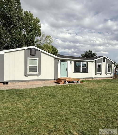 2518 E 95th N, Idaho Falls, ID, 83401-5575 | Card Image