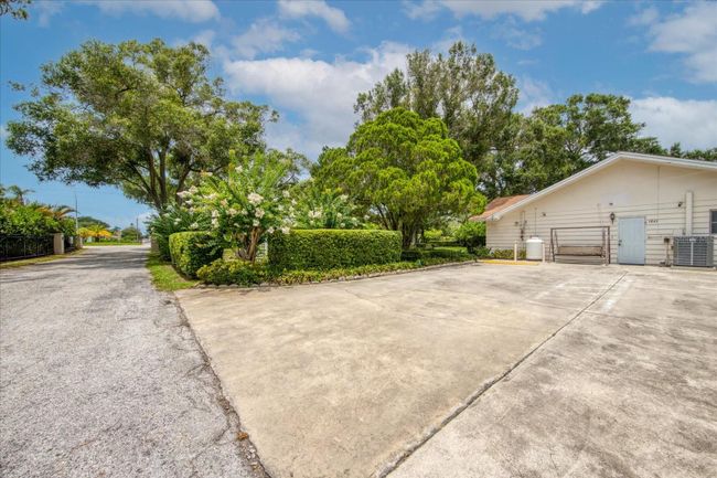 1845 N Keene Road, Home with 11 bedrooms, 11 bathrooms and null parking in Clearwater FL | Image 7