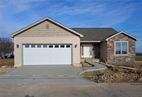 230 Clifton Ln, Rittman, OH, 44270-9641 | Card Image
