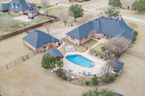 10924 Bradley Cir, Forney, TX, 75126-7689 | Card Image