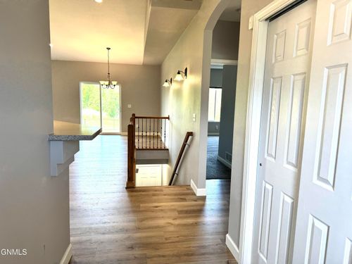 2101 Macedonia Avenue Se, Mandan, ND, 58554 | Card Image