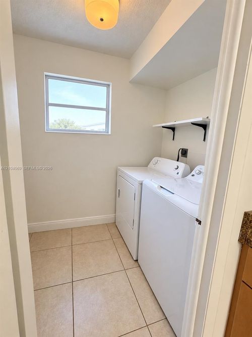 318e-8401 Sw 107th Ave, Miami, FL, 33173 | Card Image