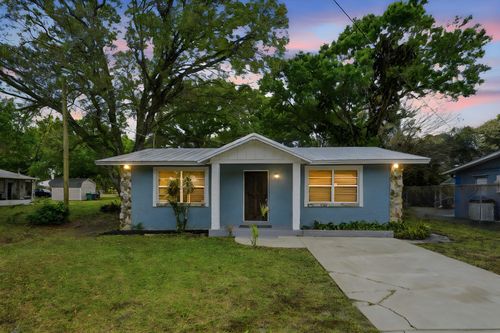 601 Russ Rd, Fort Pierce, FL, 34982-4045 | Card Image