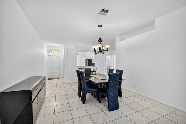 9675 Crescent View Dr N, Condo with 3 bedrooms, 2 bathrooms and null parking in Boynton Beach FL | Image 13
