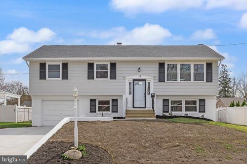 10 Cobblestone Rd, Cherry Hill, NJ, 08003-1421 | Card Image