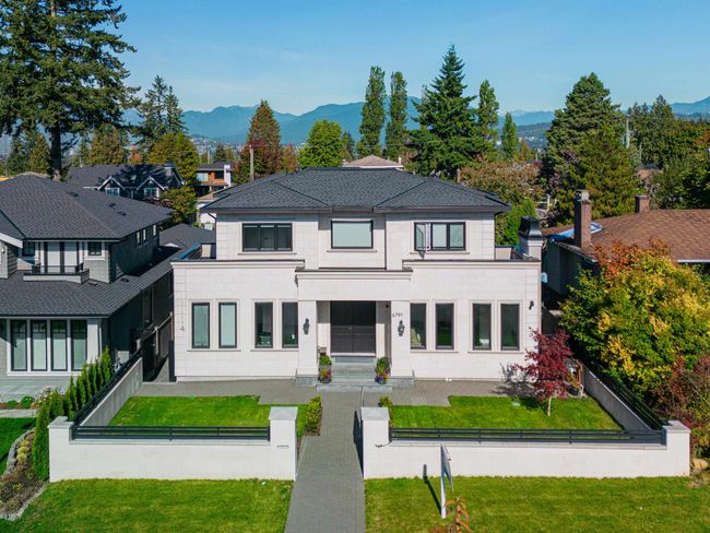 6791 Bryant Street, House other with 6 bedrooms, 8 bathrooms and 5 parking in Burnaby BC | Image 2