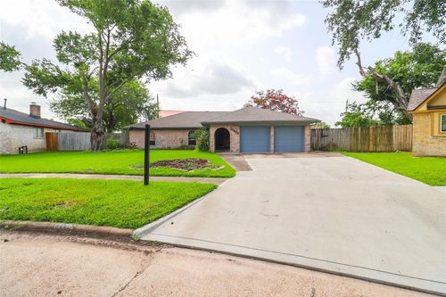 11115 Silkwood Dr, Houston, TX, 77031-2221 | Card Image
