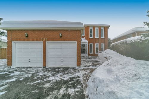 256 Elman Cres, Newmarket, ON, L3Y7X4 | Card Image