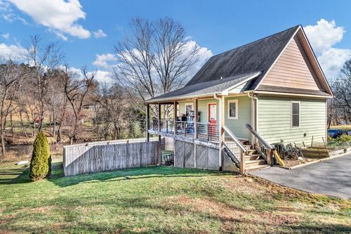 2600 Old Clyde Rd, Clyde, NC, 28721-7834 | Card Image