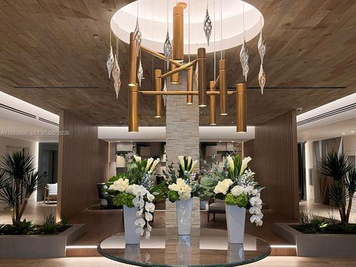 apt-543-2301 Collins Ave, Miami Beach, FL, 33139-1633 | Card Image