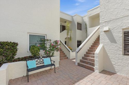 96-5194 Marsh Field Ln, SARASOTA, FL, 34235-7029 | Card Image