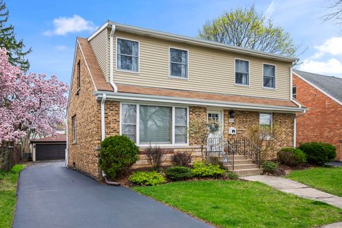 914 N Kennicott Ave, Arlington Heights, IL, 60004-5236 | Card Image