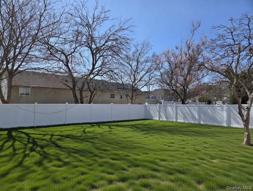 267 Morris Ave, Inwood, NY, 11096-2015 | Card Image