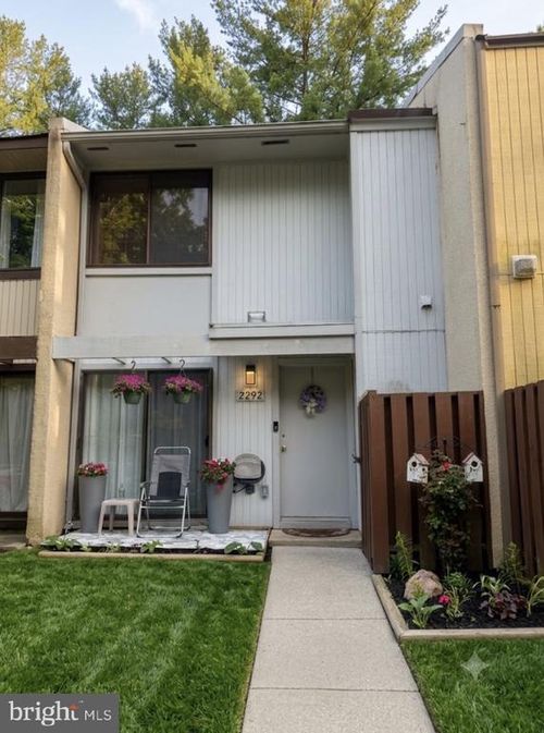 2292 White Cornus Ln, RESTON, VA, 20191-1138 | Card Image