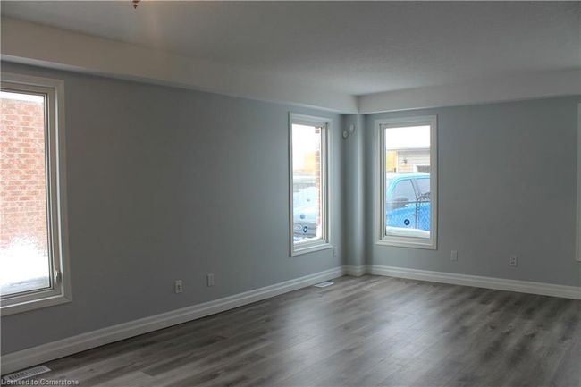629 Windflower Cres, House other with 3 bedrooms, 3 bathrooms and 6 parking in Kitchener ON | Image 4