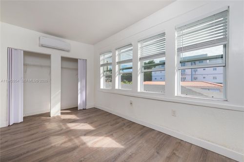 apt-215-501 Sw 6th Ct, Miami, FL, 33130-2602 | Card Image