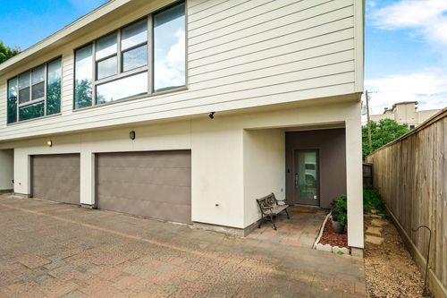 2220 Bastrop St, Houston, TX, 77003-5916 | Card Image