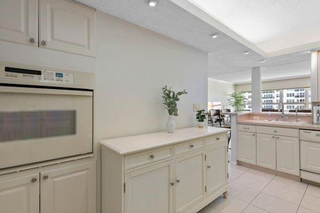 APT-1805 - 3550 Galt Ocean Dr, Condo with 2 bedrooms, 2 bathrooms and null parking in Fort Lauderdale FL | Image 10