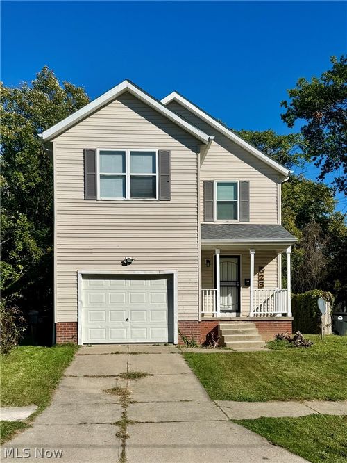 623 E 117th Street, Cleveland, OH, 44108 | Card Image