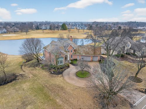 320 Boulder Dr, Lake In The Hills, IL, 60156-4442 | Card Image