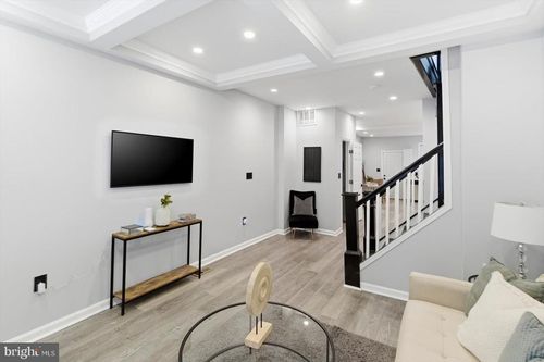 2033 N Bentalou St, BALTIMORE, MD, 21216-3208 | Card Image