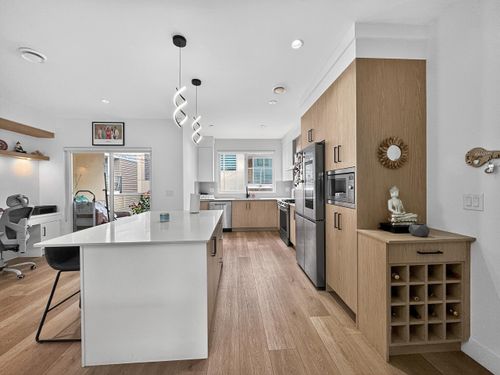 30-12585 104a Ave, Surrey, BC, V3V0G7 | Card Image