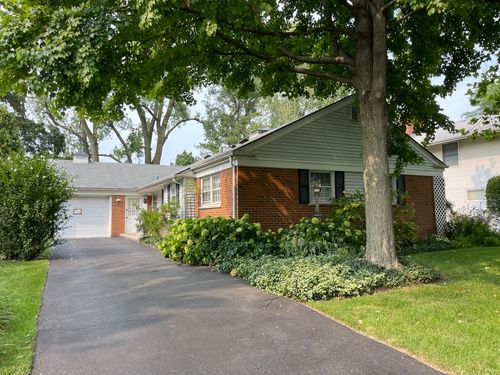 2546 Laurel Ln, Wilmette, IL, 60091-2230 | Card Image