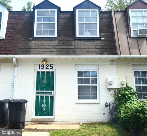 i-242-1925 Dutch Village Dr, HYATTSVILLE, MD, 20785-4154 | Card Image
