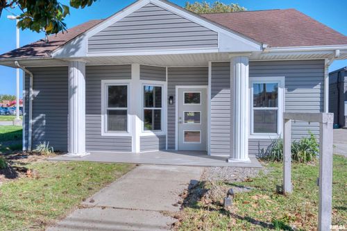 205 S Marion St, Carbondale, IL, 62901-3015 | Card Image