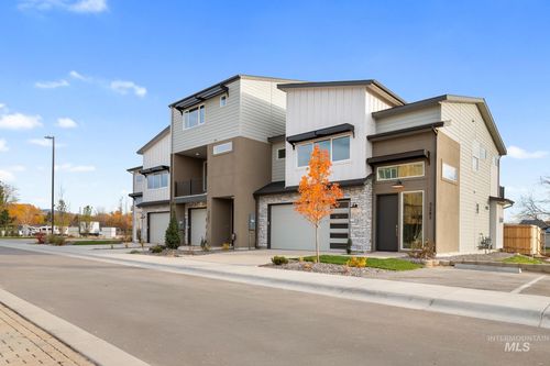 5264 N River Water Ln, Garden City, ID, 83714-1010 | Card Image