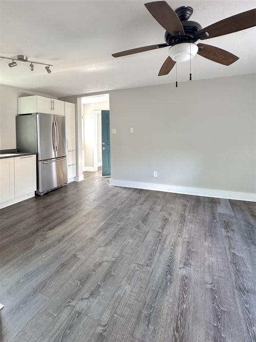 b-6832 Avenue I, Houston, TX, 77011-2540 | Card Image