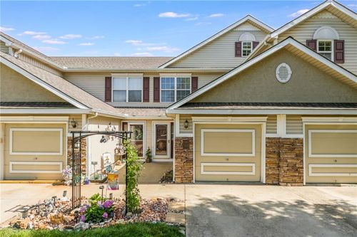 3223 Sw Shadow Brook Dr, Blue Springs, MO, 64015-3490 | Card Image