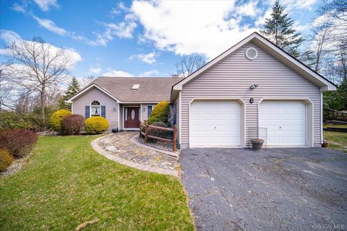 2 Douglas St, Rock Hill, NY, 12775-6013 | Card Image